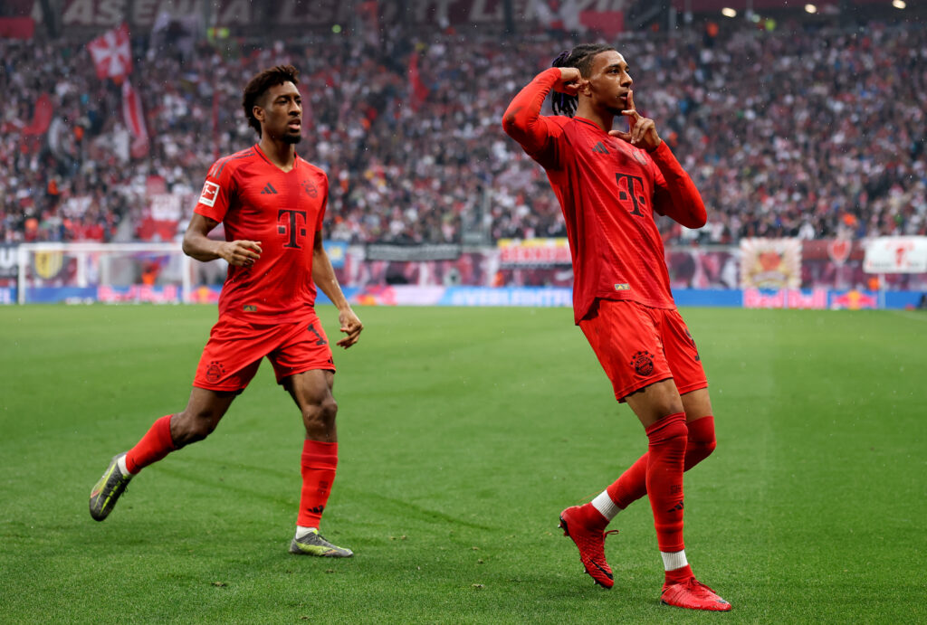 بايرن ميونخ يتوج بلقب الدوري الألماني للمرة الـ34 في تاريخه