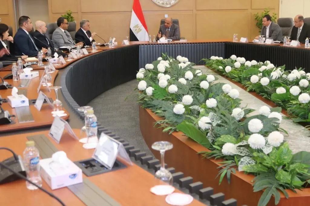 بتكلفة 388 مليون دولار.. تطوير أربعة مشاريع لإنتاج الطاقة المتجددة وبيعها للعملاء الصناعيين بتكلفة 388 مليون دولار.. تطوير أربعة مشاريع لإنتاج الطاقة المتجددة وبيعها للعملاء الصناعيين