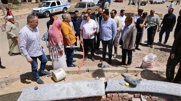 بتكلفة 50 مليون جنيهًا.. محافظ المنوفية يتابع رصف طريق 21 بأشمون
