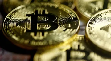 بتكوين تصل إلى 111 ألف دولار لأول مرة وسط موجة من التفاؤل بين المتداولين