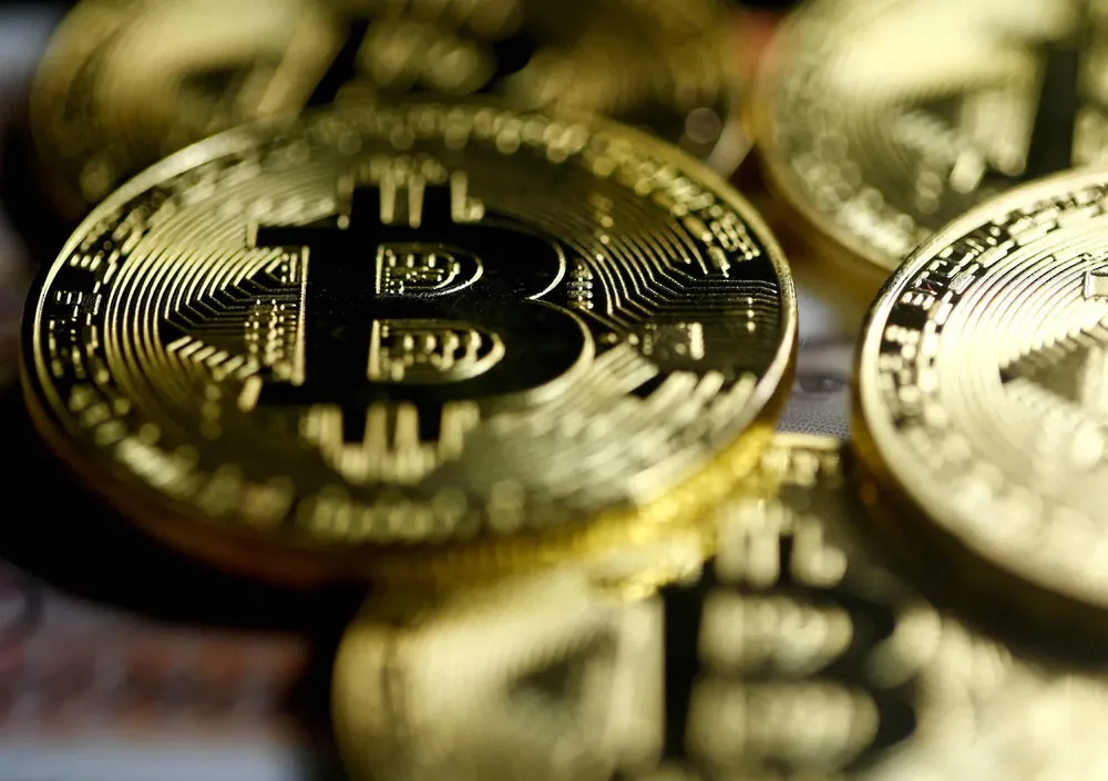 بتكوين تصل إلى 111 ألف دولار لأول مرة وسط موجة من التفاؤل بين المتداولين بتكوين تصل إلى 111 ألف دولار لأول مرة وسط موجة من التفاؤل بين المتداولين