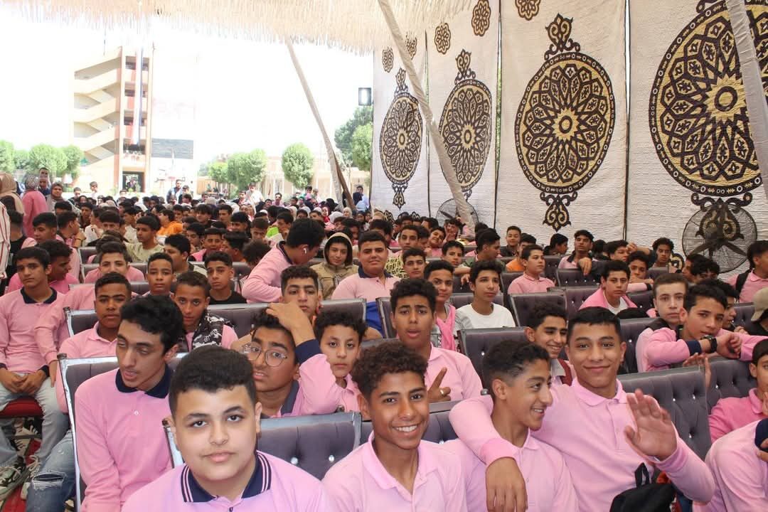 بحضور 1700 طالب وطالبة.. تعليم الجيزة تبدأ المراجعات النهائية المجانية كبديل للدروس الخصوصية| صور