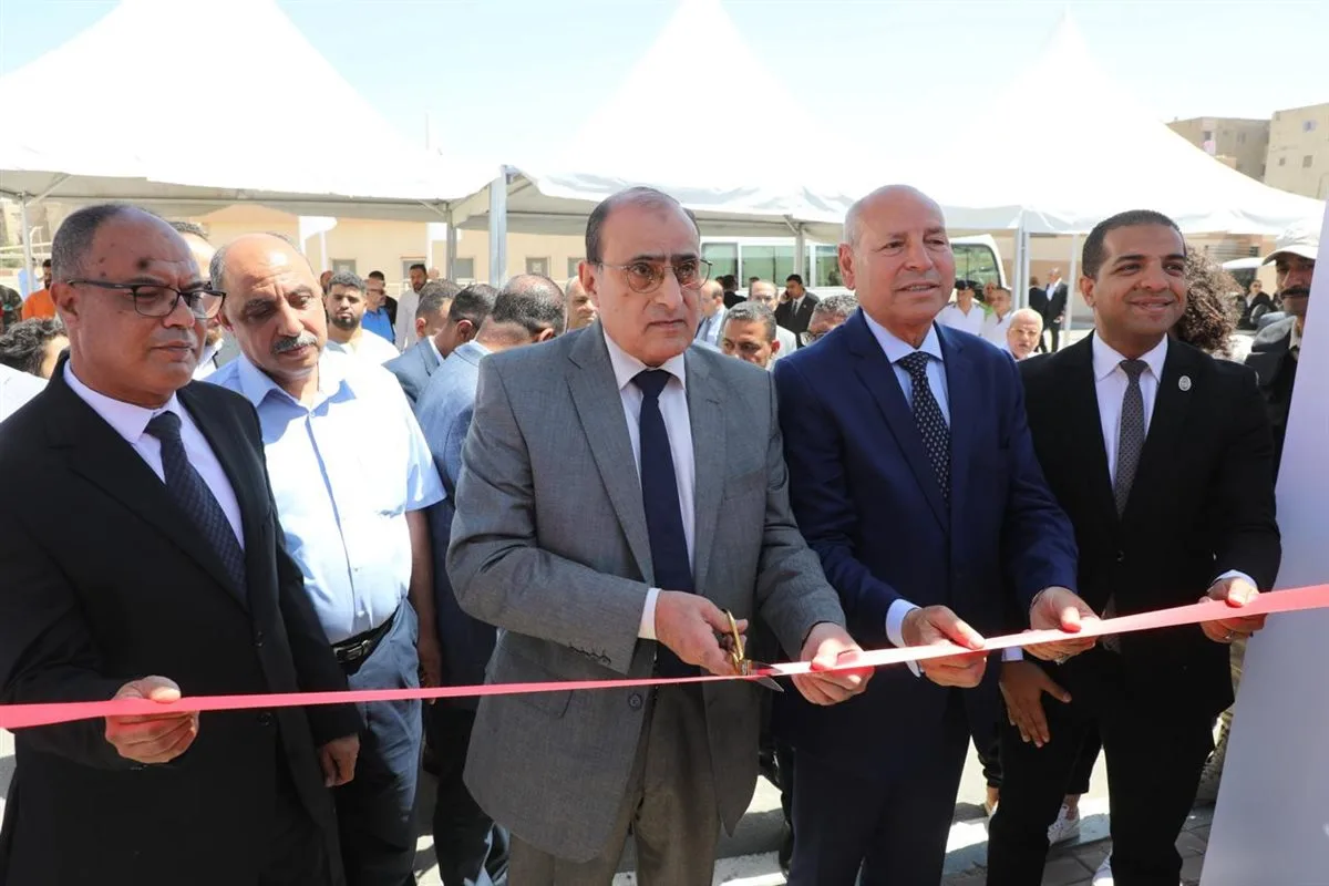 بحضور مستشار رئيس الجمهورية.. محافظ القاهرة يفتتح سوقين حضاريين بحي المقطم | صور
