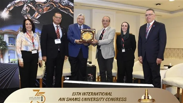 بدء الجلسة العلمية الثانية حول تأثير الذكاء الاصطناعي على مستقبل المستشفيات الجامعية