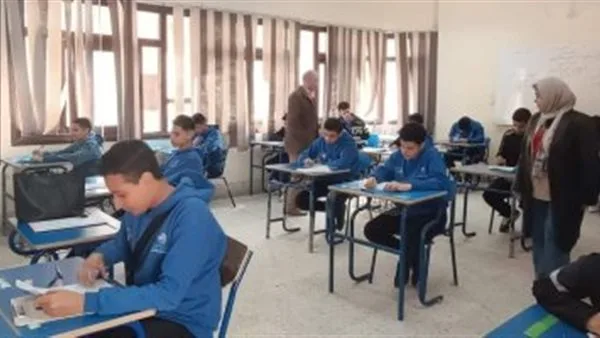 بدء امتحانات ختام العام لطلاب النقل غداً بدء امتحانات ختام العام لطلاب النقل غداً