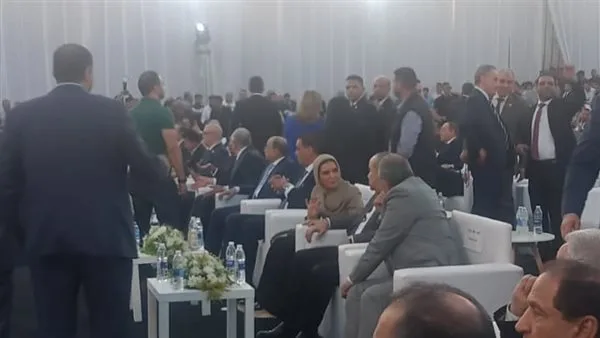 بدء فعاليات المؤتمر الشعبي الأول لـ “الجبهة الوطنية” بحضور آلاف من سكان الشرقية (صور) بدء فعاليات المؤتمر الشعبي الأول لـ “الجبهة الوطنية” بحضور آلاف من سكان الشرقية (صور)