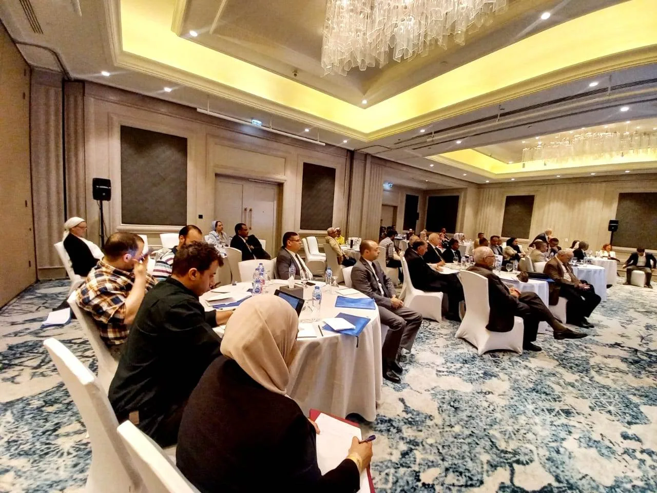 بدء ورشة عمل “التنوع البيولوجي وأسواق الكربون: سبل التكامل لتحقيق الاستدامة البيئية والمناخية”. بدء ورشة عمل “التنوع البيولوجي وأسواق الكربون: سبل التكامل لتحقيق الاستدامة البيئية والمناخية”.