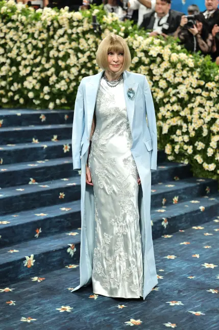بداية توافد النجوم والمشاهير على حفل ميت جالا 2025 Met Gala | صور