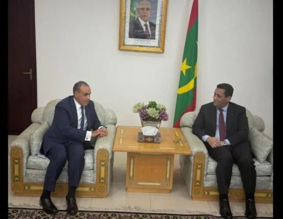 بدر عبد العاطي يجتمع مع رئيس الوزراء الموريتاني لمناقشة تعزيز العلاقات الثنائية والمسائل الإقليمية بدر عبد العاطي يجتمع مع رئيس الوزراء الموريتاني لمناقشة تعزيز العلاقات الثنائية والمسائل الإقليمية