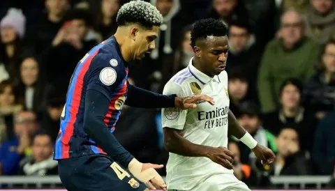 برشلونة وريال مدريد يتصدران التشكيلة الأفضل في الليغا برشلونة وريال مدريد يتصدران التشكيلة الأفضل في الليغا