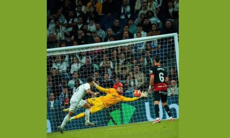 برشلونة يسعى للتعاقد مع ليو رومان، حارس مرمى “مايوركا”، كبديل لتشيزني في حالة اعتزاله. برشلونة يسعى للتعاقد مع ليو رومان، حارس مرمى “مايوركا”، كبديل لتشيزني في حالة اعتزاله.