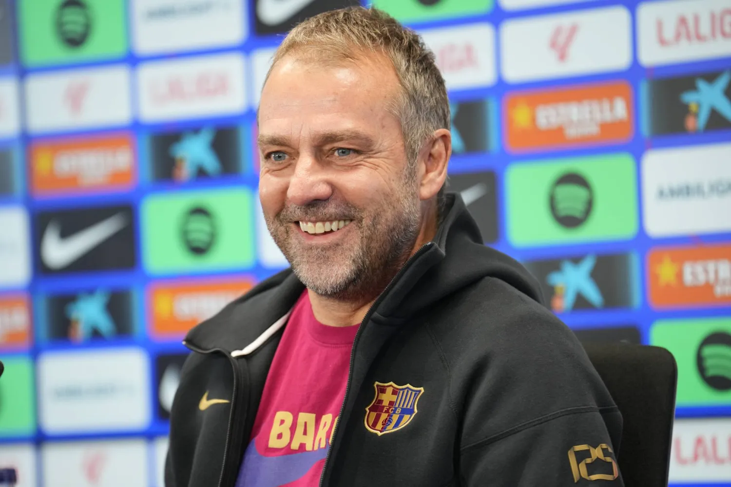 برشلونة يعزز فرص تجديد عقد فليك حتى عام 2027