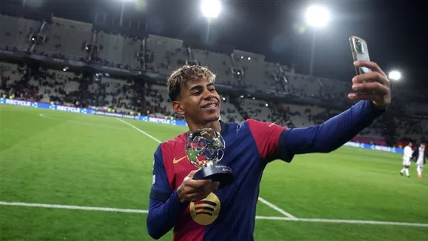 برشلونة يقترب من تمديد عقد لامين يامال بعد بلوغه السن القانوني
