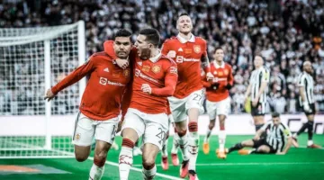 برونو يقود تشكيلة مانشستر يونايتد في لقاء توتنهام