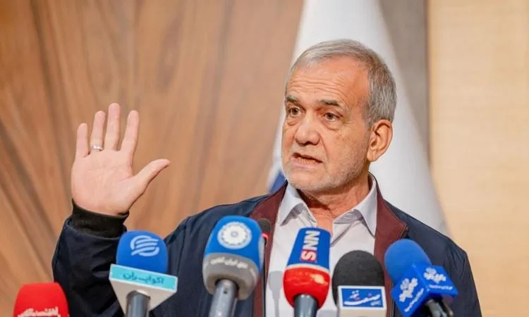 بزشكيان يعلن جاهزية طهران للتعاون في تعزيز الحوار بين باكستان والهند بزشكيان يعلن جاهزية طهران للتعاون في تعزيز الحوار بين باكستان والهند
