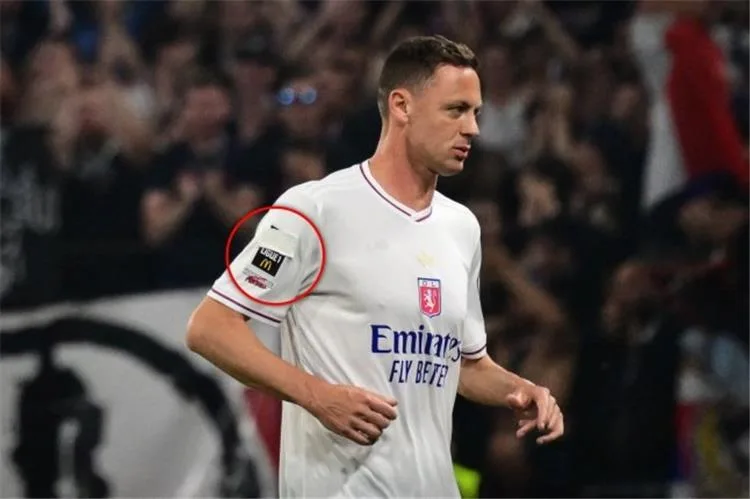 بسبب آرائه حول مسيرة المثليين.. كوكا يواجه عقوبة قاسية في الدوري الفرنسي