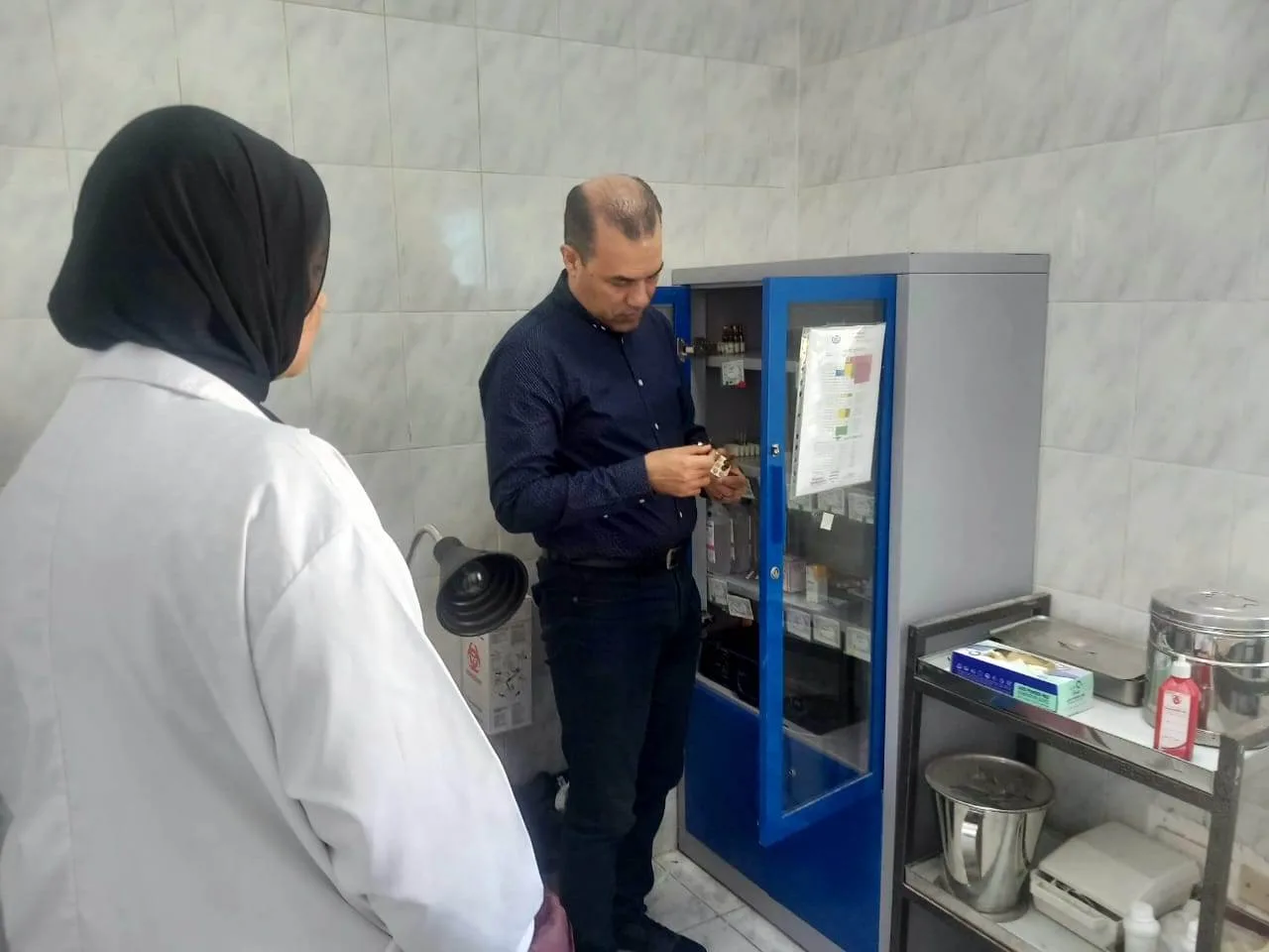 بسبب تهاونهما في أداء واجباتهما: إحالة مدير وحدة صحة الأسرة في فرهاش ومشرف الحضور والانصراف للتحقيق بسبب تهاونهما في أداء واجباتهما: إحالة مدير وحدة صحة الأسرة في فرهاش ومشرف الحضور والانصراف للتحقيق