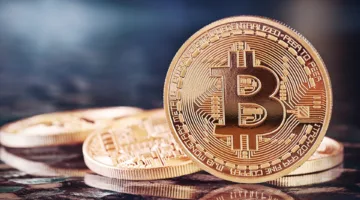 بعد الارتفاع القياسي.. انخفاض قيمة عملة “بيتكوين” بنسبة 0.6%