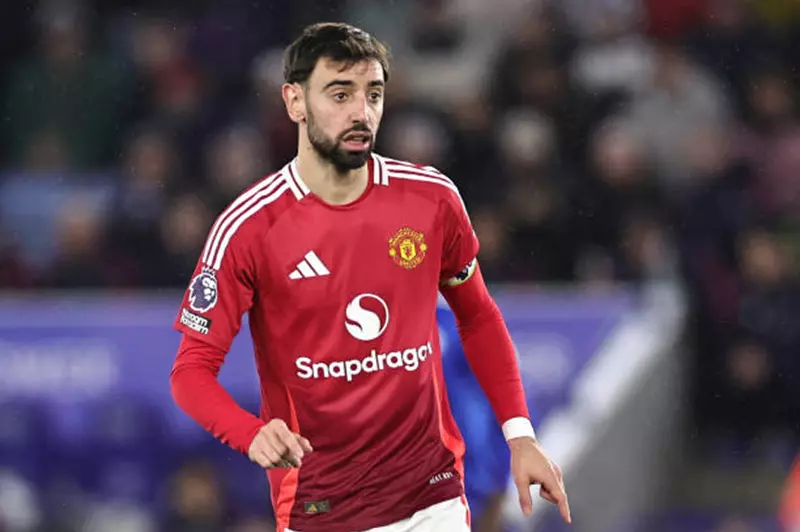تقارير توضح تفاصيل مفاوضات برونو فيرنانديز مع نادي الهلال تقارير توضح تفاصيل مفاوضات برونو فيرنانديز مع نادي الهلال
