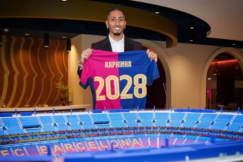 بعد تجديد عقده، كيف كان أداء رافينيا مع برشلونة هذا الموسم؟ (الإحصائيات) بعد تجديد عقده، كيف كان أداء رافينيا مع برشلونة هذا الموسم؟ (الإحصائيات)