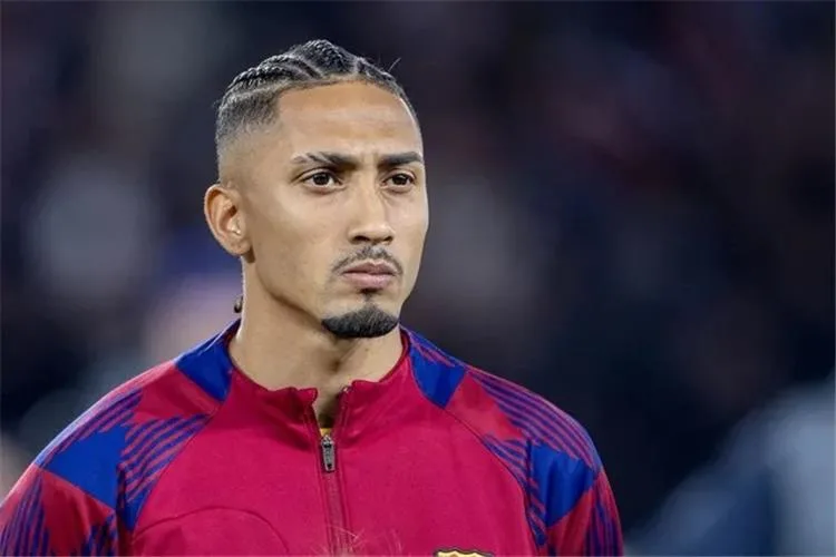 بعد رافينها.. الدوري السعودي مهتم بجوهرة جديدة من برشلونة