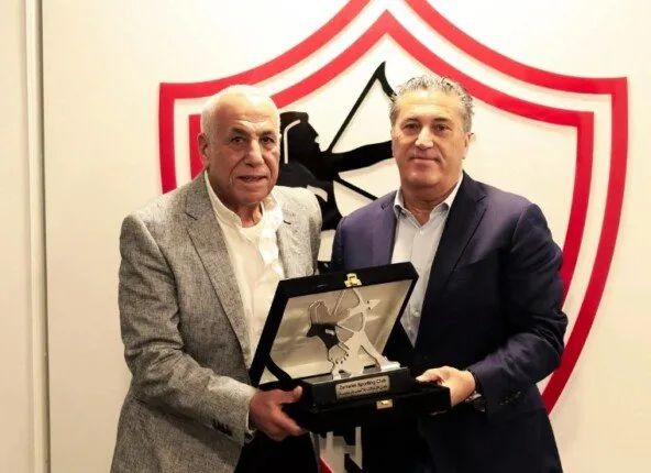 بعد رحيله.. الزمالك يكرم بيسيرو ويرحب بالتعاون معه في المستقبل «صور»