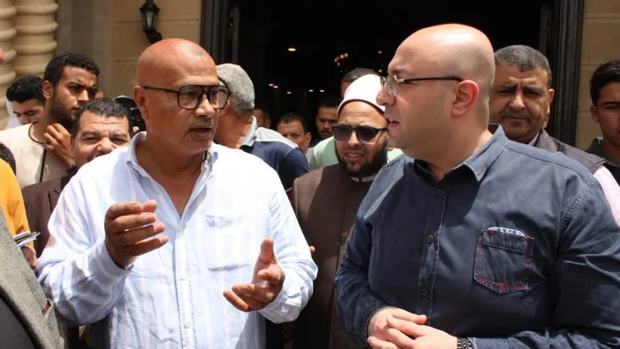 بعد صلاة الجمعة: محافظ بني سويف يستمع إلى احتياجات ومطالب المواطنين بعد صلاة الجمعة: محافظ بني سويف يستمع إلى احتياجات ومطالب المواطنين