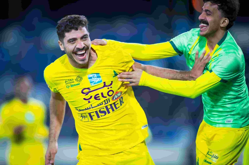 بعد غياب استمر 81 يوماً، محمد شريف يعود للتشكيل الأساسي لفريق الخليج في الدوري السعودي بعد غياب استمر 81 يوماً، محمد شريف يعود للتشكيل الأساسي لفريق الخليج في الدوري السعودي