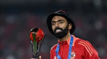 بعد غيابه عن التشكيلة الأساسية وجلوسه على مقاعد البدلاء.. حسين الشحات، لاعب الأهلي، يرسل رسالة مبهمة.