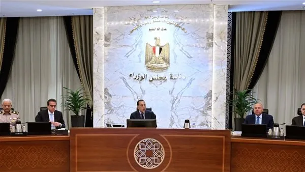 بعد قليل.. رئيس الوزراء يعقد مؤتمرًا صحفيًا