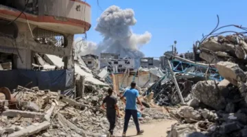 بعد مذبحة مدرسة “الجرجاوي”: 19 شهيدًا على الأقل جراء تفجير الجيش الإسرائيلي لمنزل فوق ساكنيه في شمال غزة