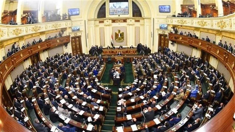 بعد مطالبات بتقليلها.. كم عدد الإجازات في قانون العمل الجديد؟