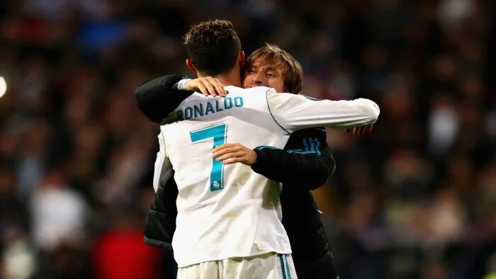 بـ«كلمات معبرة».. كريستيانو رونالدو يودع لوكا مودريتش بعد مغادرته ريال مدريد. بـ«كلمات معبرة».. كريستيانو رونالدو يودع لوكا مودريتش بعد مغادرته ريال مدريد.