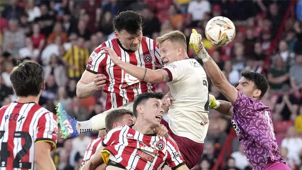 بفضل الأداء المتميز.. شيفيلد يضمن مكانه في نهائي الملحق المؤهل للدوري الإنجليزي ضد بريستول سيتي. بفضل الأداء المتميز.. شيفيلد يضمن مكانه في نهائي الملحق المؤهل للدوري الإنجليزي ضد بريستول سيتي.