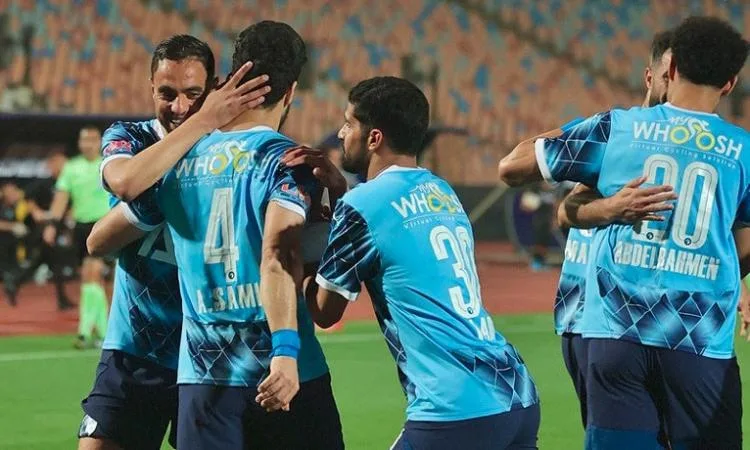 بفضل خطأ “عواد”… بيراميدز يتفوق على الزمالك 1-0 ويستمر في ملاحقة الأهلي في صدارة الدوري بفضل خطأ “عواد”… بيراميدز يتفوق على الزمالك 1-0 ويستمر في ملاحقة الأهلي في صدارة الدوري