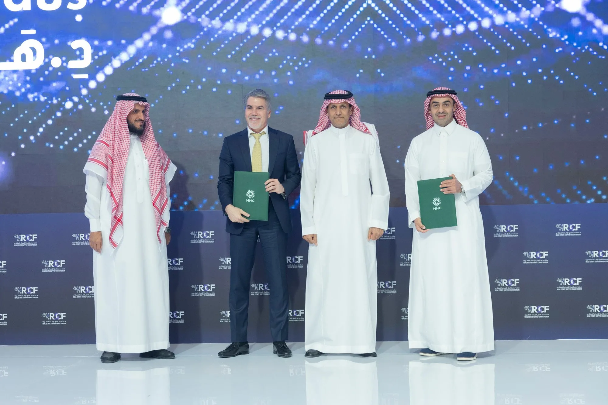 بقيمة تجاوزت 145 مليون ريال.. NHC توقّع 11 اتفاقية استراتيجية في منتدى سلاسل الإمداد العقاري 2025