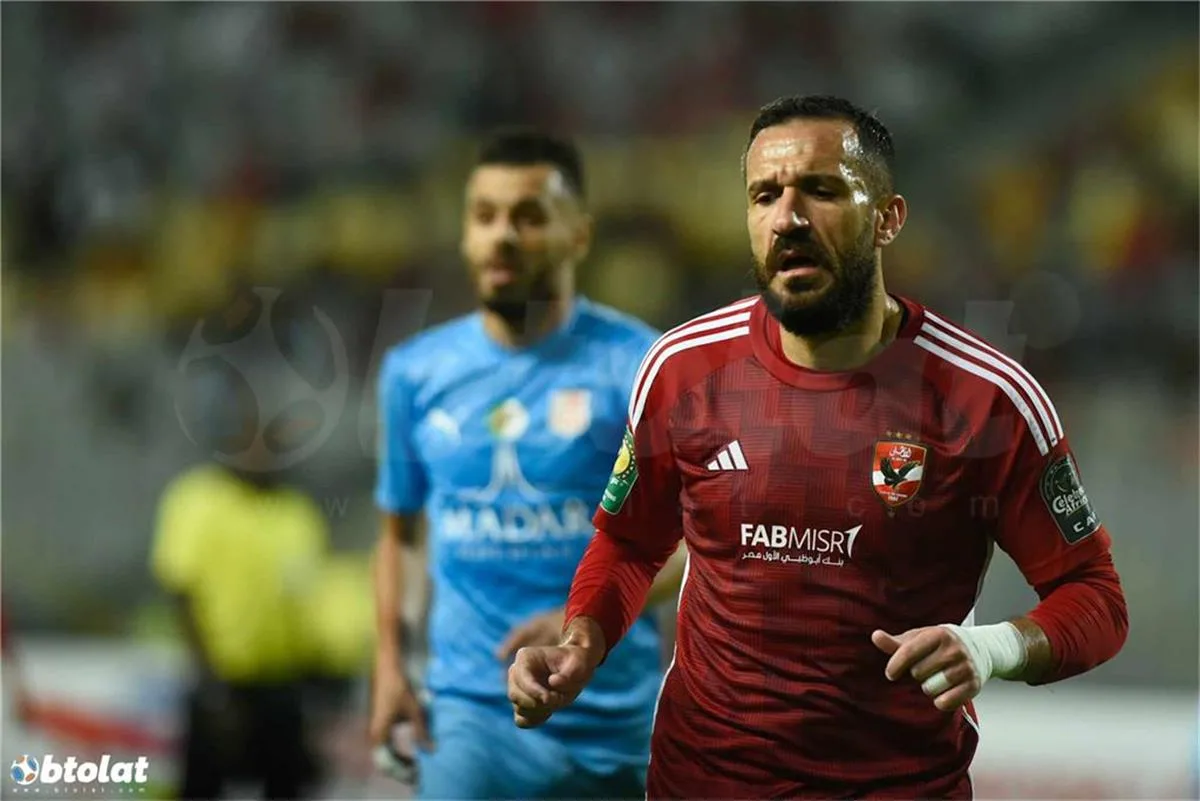 بكلمات مؤثرة.. علي معلول يتوجه بالشكر لجماهير الأهلي ويكشف عن قراره بالرحيل