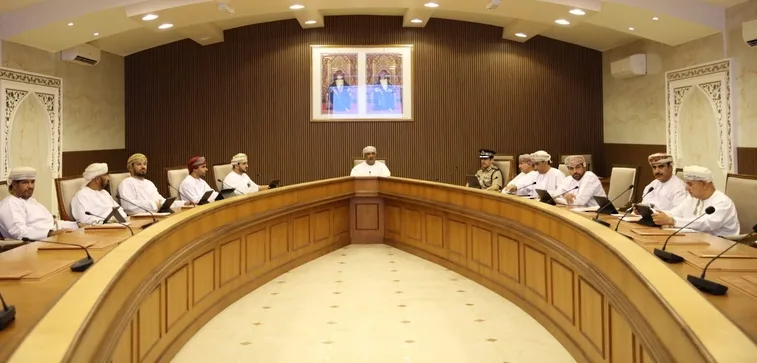 بلدي الظاهرة يناقش القضايا البيئية ومشاريع الطرق في المحافظة بلدي الظاهرة يناقش القضايا البيئية ومشاريع الطرق في المحافظة