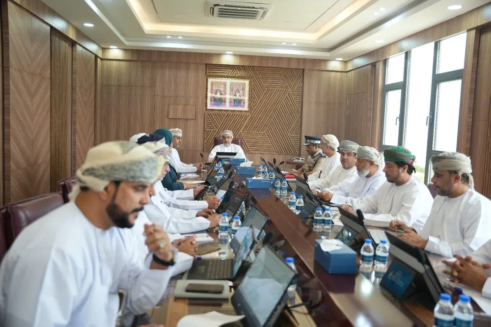 بلدية جنوب الشرقية تناقش القضايا الخدمية في المحافظة بلدية جنوب الشرقية تناقش القضايا الخدمية في المحافظة