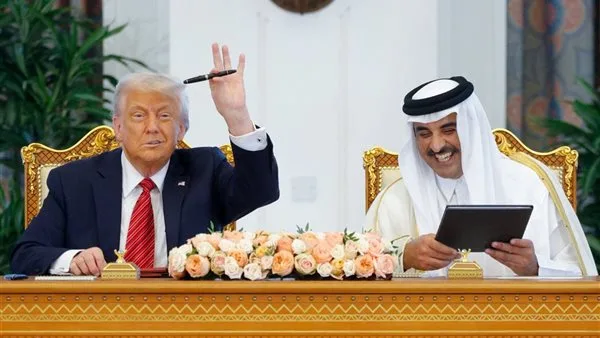 بمبلغ 200 مليار دولار، أمير قطر يبرم أكبر صفقة لشراء طائرات حربية من بوينغ مع ترامب.
