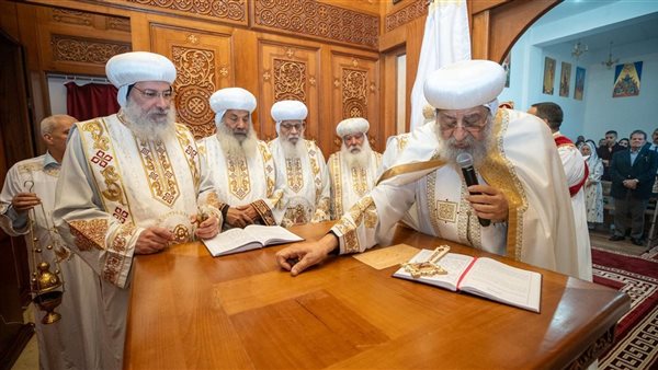 بمشاركة 14 أسقفًا.. البابا تواضروس يدشن أول كنيسة قبطية في رومانيا