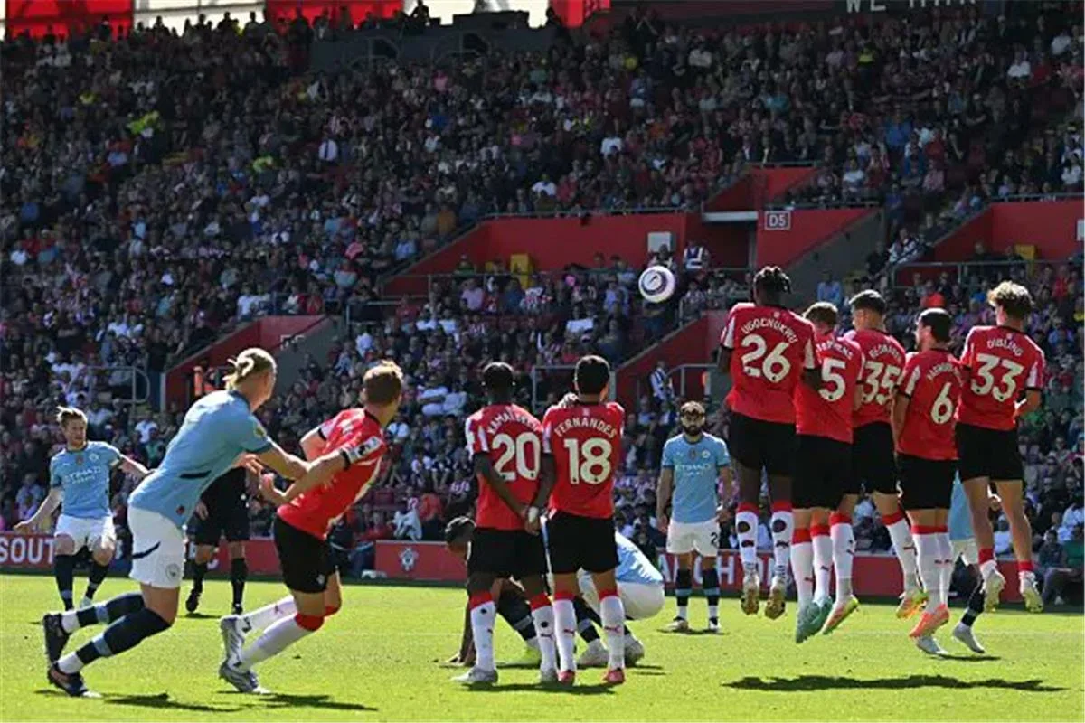 بمشاركة مرموش.. مانشستر سيتي يتعادل مع ساوثهامبتون في الدوري الإنجليزي