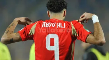 بن شرقي يصنع وأبو علي يُسجل: الأهلي يضيف الهدف الثاني ضد فاركو (فيديو)