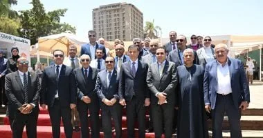بناءً على اقتراح النائب عمرو عزت، لجنة الزراعة في مجلس الشيوخ تقوم بزيارة المتحف الزراعي بالجيزة. بناءً على اقتراح النائب عمرو عزت، لجنة الزراعة في مجلس الشيوخ تقوم بزيارة المتحف الزراعي بالجيزة.