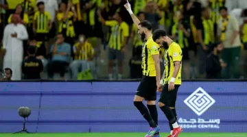 بنزيما يخلق تساؤلات بشأن إمكانية مشاركته في مباراة الرائد
