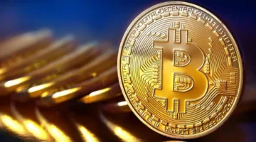 بيتكوين تتجاوز علامة 105 آلاف دولار