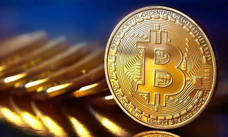 بيتكوين تتجاوز علامة 105 آلاف دولار بيتكوين تتجاوز علامة 105 آلاف دولار