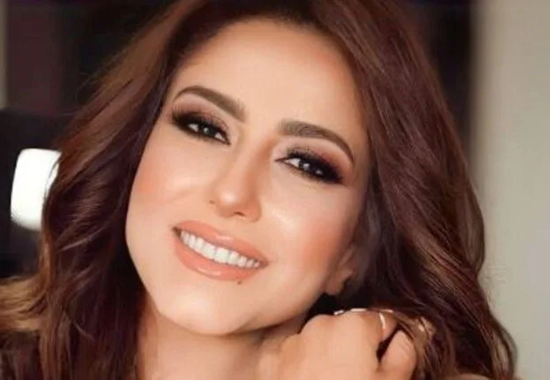 «بيتي الثاني».. حنان مطاوع بعد تكريمها في افتتاح مهرجان المسرح العالمي