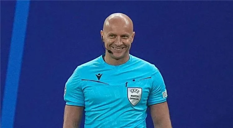 بيدري يفتح النار على حكم مباراة إنتر ميلان: على يويفا النظر في أمرك