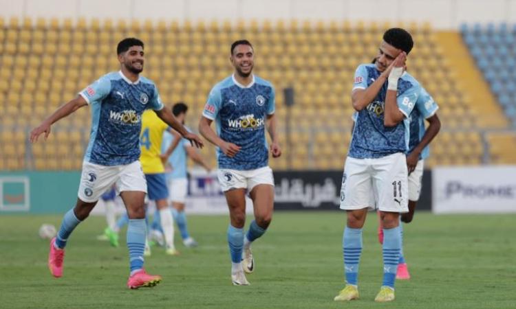 بيراميدز يسعى للحفاظ على الصدارة أمام فاركو بالدوري المصري.. اليوم